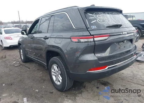 2024 Jeep Grand Cherokee Laredo 4X4 z USA, uszkodzony, nr VIN 1C4RJHAGXRC176984
